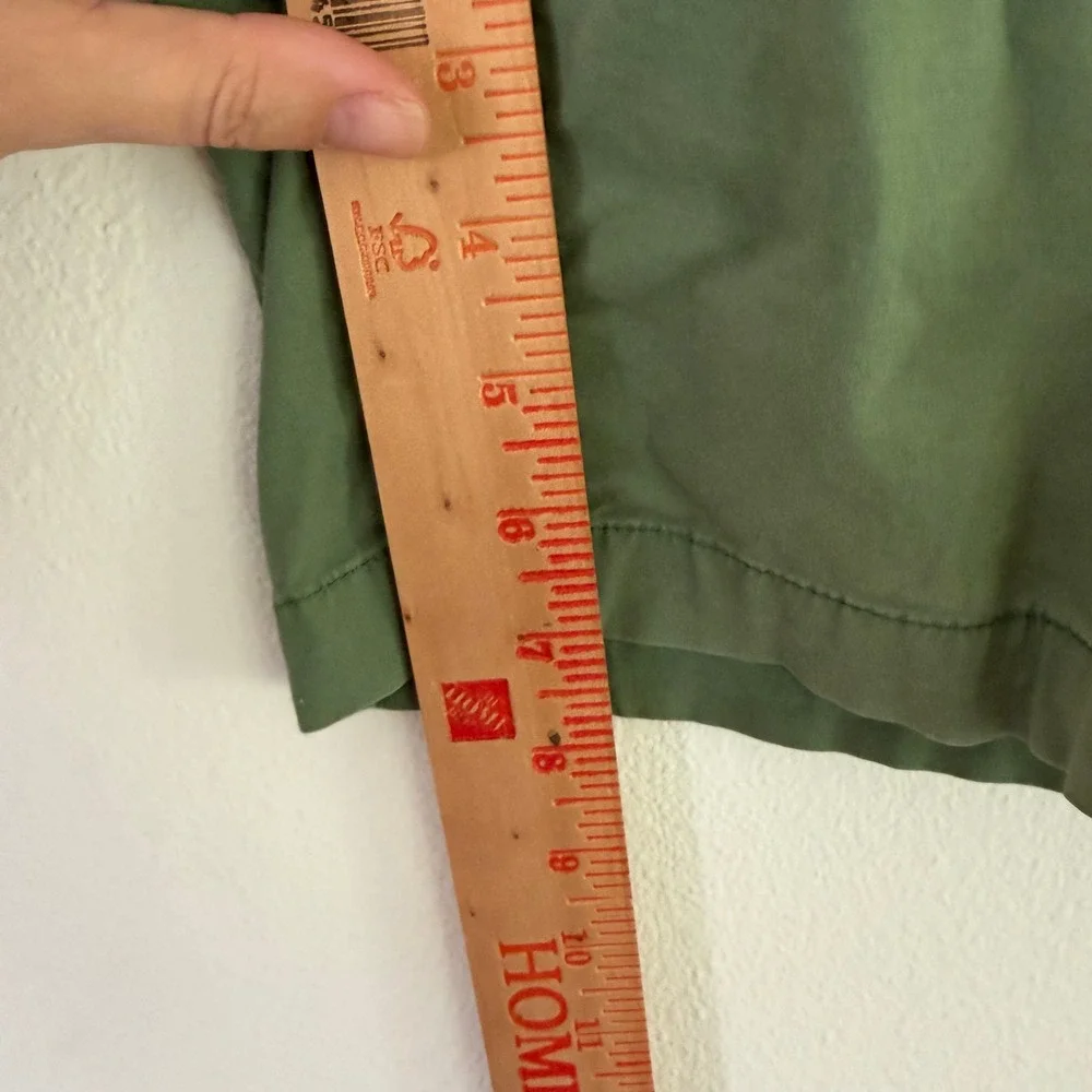 Mountain Khakis Mens Olive Green Classic Fit Chino Shorts Size 40x8 Cotton Blend